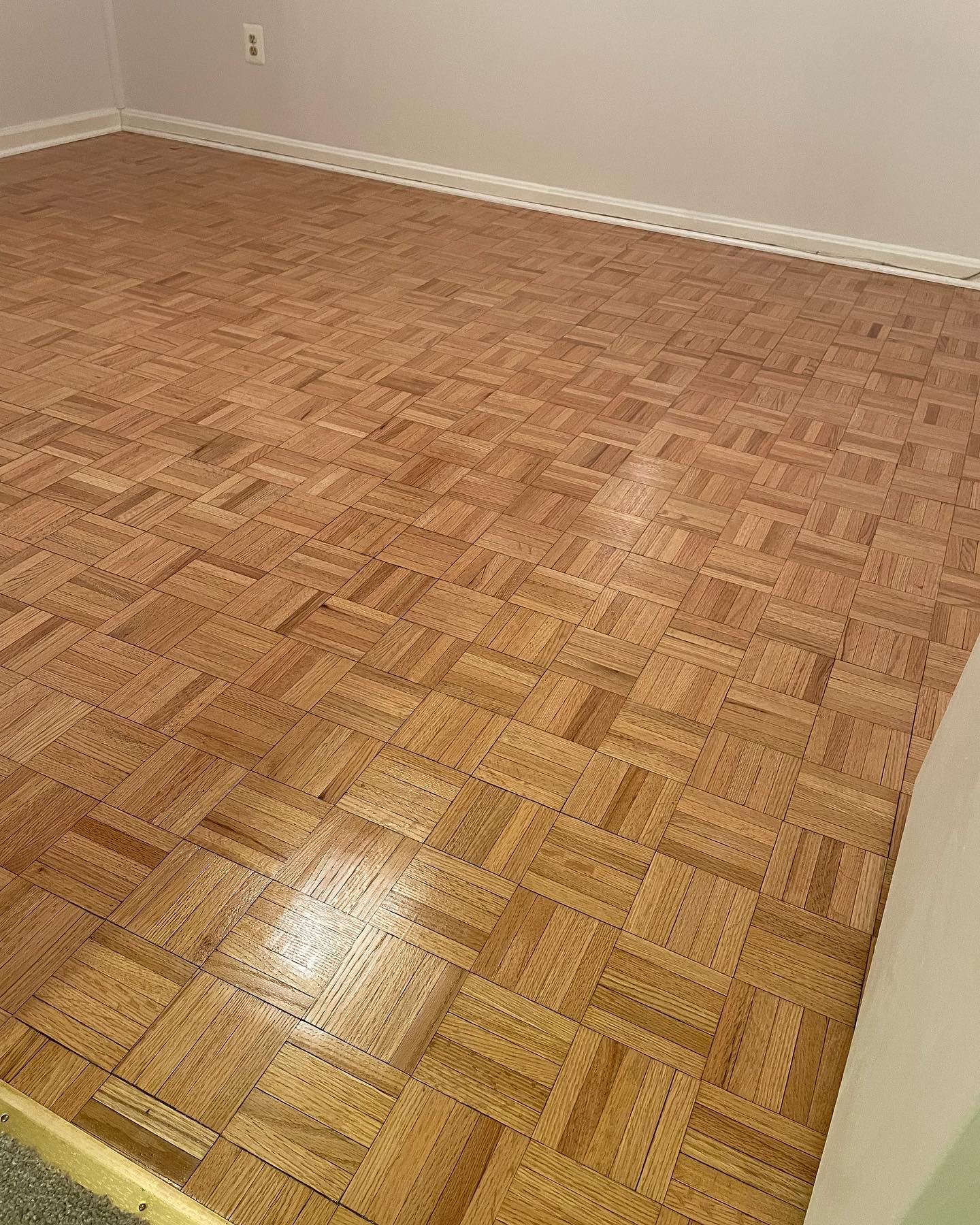 Carpet vs. Hardwood: Which is Right for Your Home?