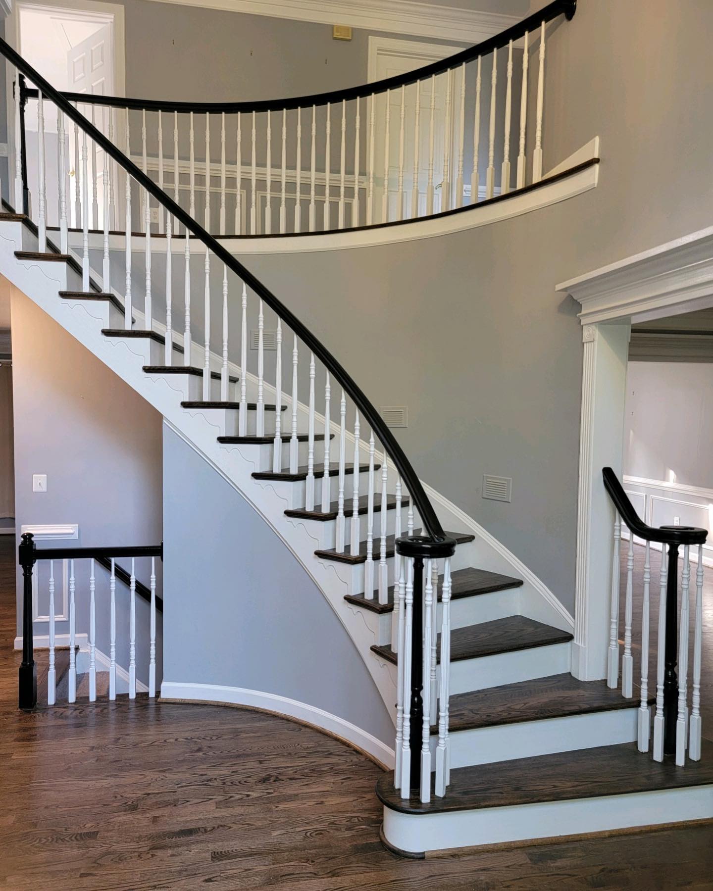 How to Match Your Staircase with the Rest of Your Home’s Flooring