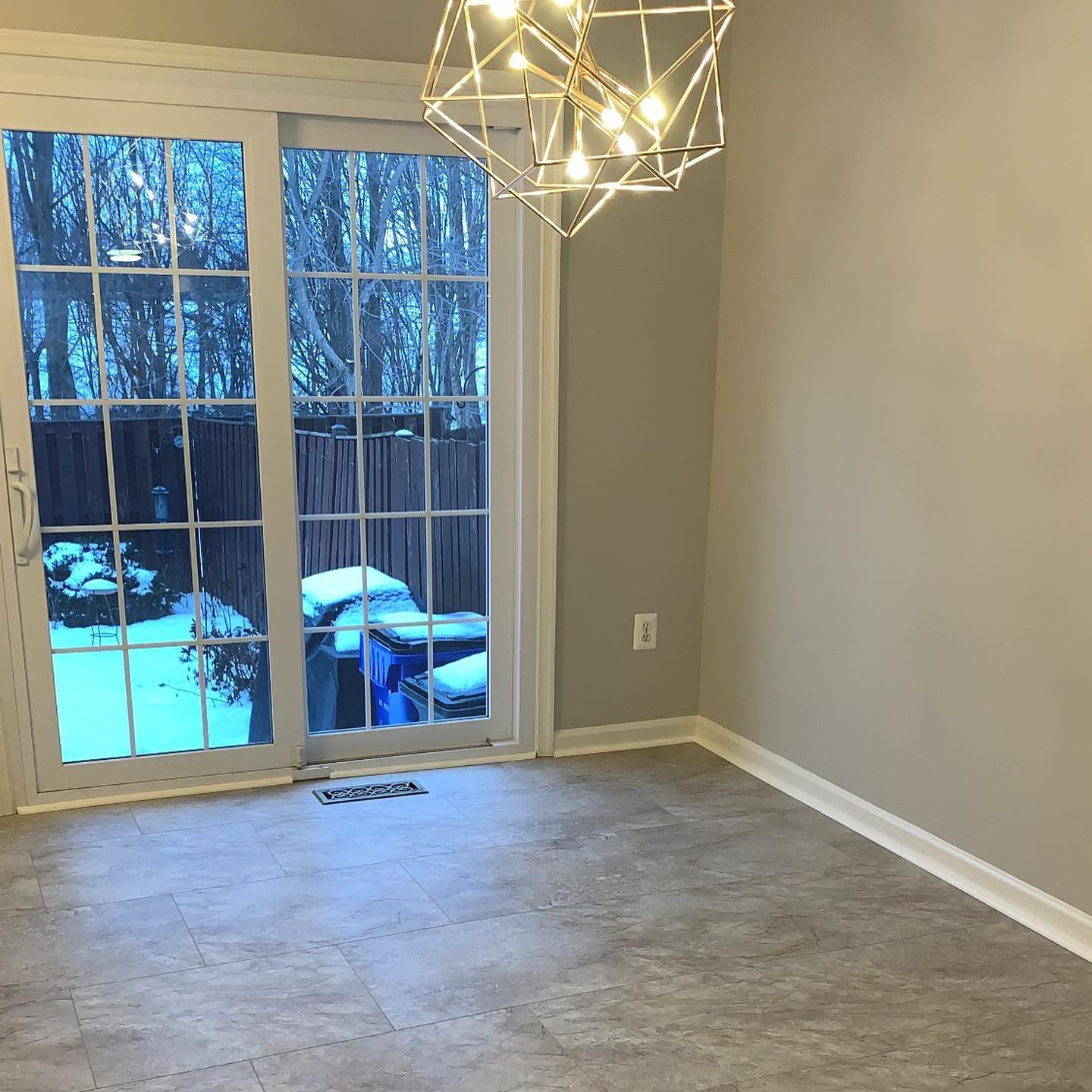 Luxury Vinyl Plank (LVP) vs. Luxury Vinyl Tile (LVT): What’s the Difference?